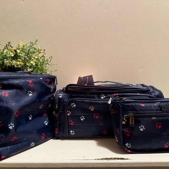 Lug 3 Piece Travel Set Paws Navy Trolley XL,NWT With Tote Runner NWOT - Picture 6 of 16